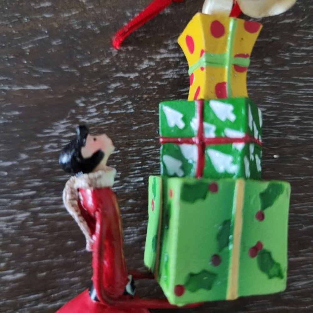 DEPARTMENT 56 LOLLYSTICKS BY KYM BOWLS LADY SHOPPER GIFTS ORNAMENT